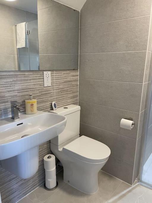 Paradigm House, Modern 2-Bedroom Duplex Apartment 2, Free Parking, Oksford Zewnętrze zdjęcie